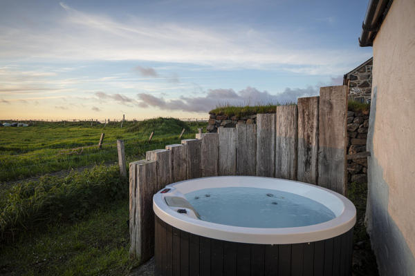 Monkstadt 1745 Room 21 MacQueen - Sunset View Garden Suite